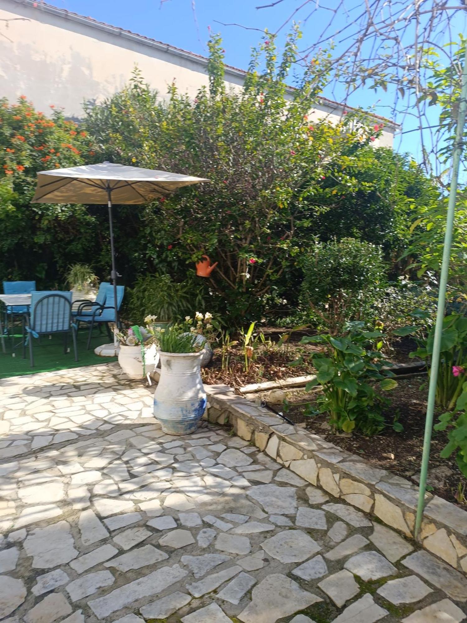 גאיוס Garden Home מראה חיצוני תמונה